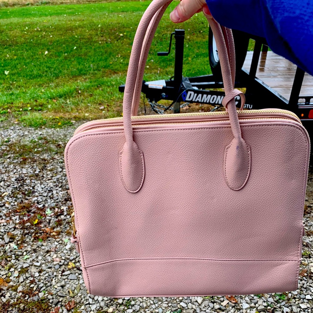 Pink large purse, comes with long strap